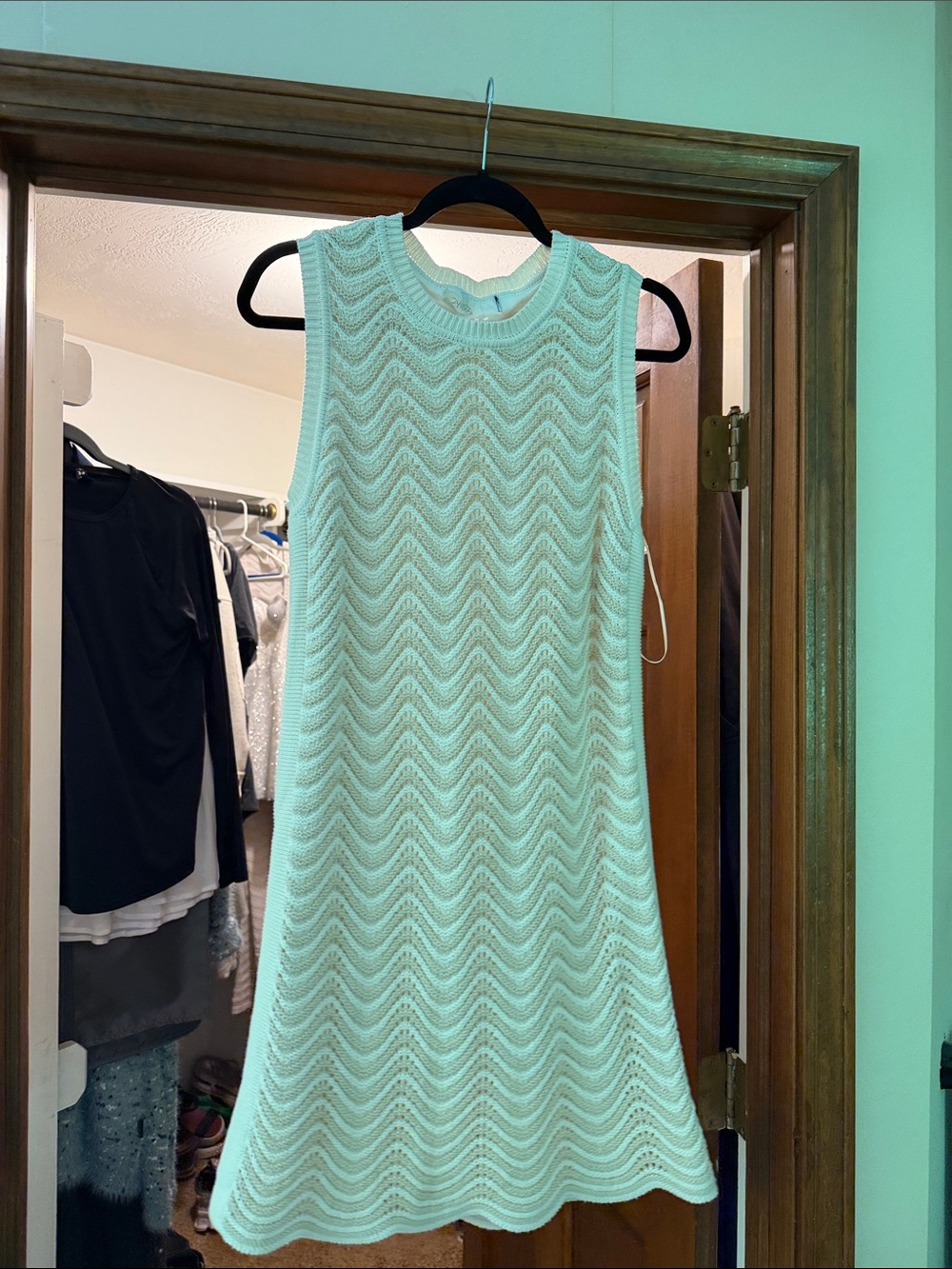 Sleeveless Knit Chevron Shift Dress - Ivory